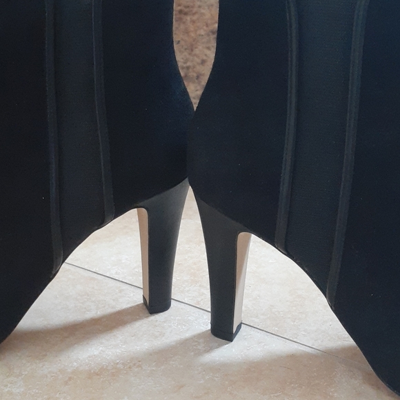 Banana Republic Suede High Heel Bootie - Picture 2 of 7